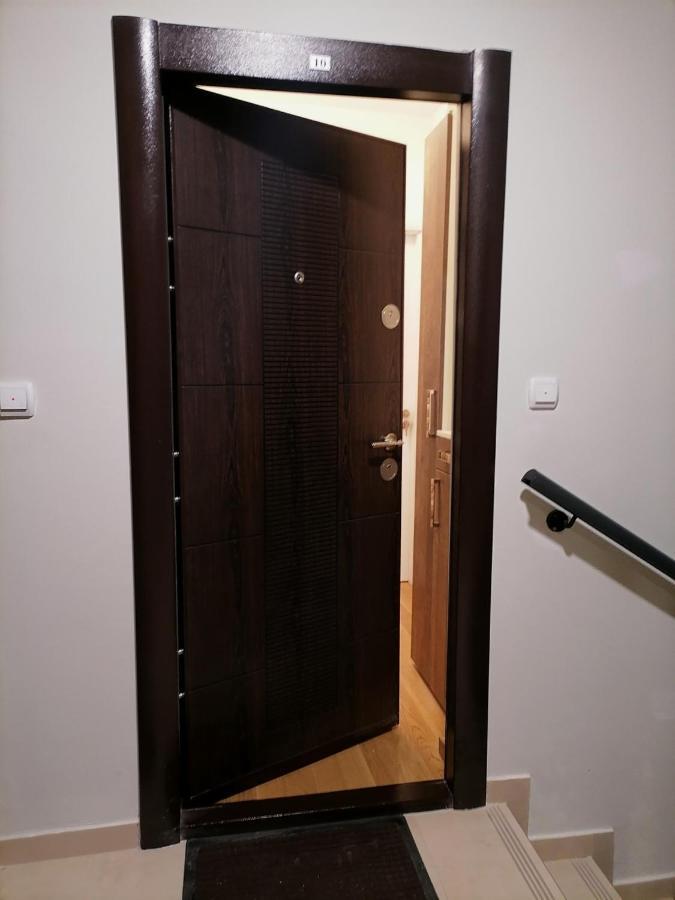 Apartman Ana Nisz Zewnętrze zdjęcie