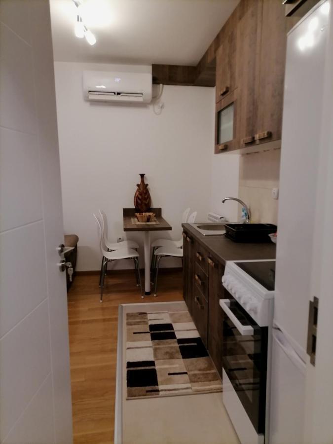 Apartman Ana Nisz Zewnętrze zdjęcie