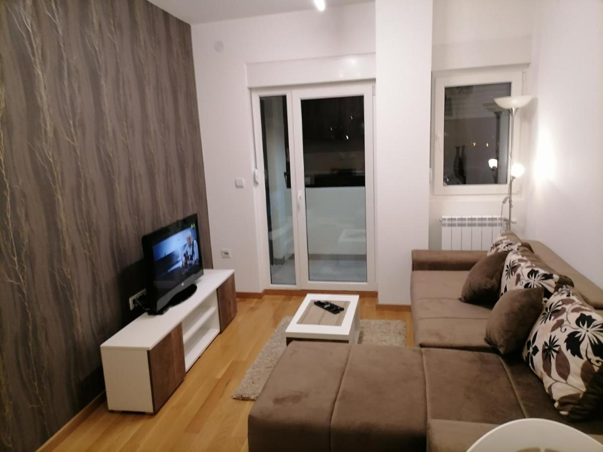 Apartman Ana Nisz Zewnętrze zdjęcie